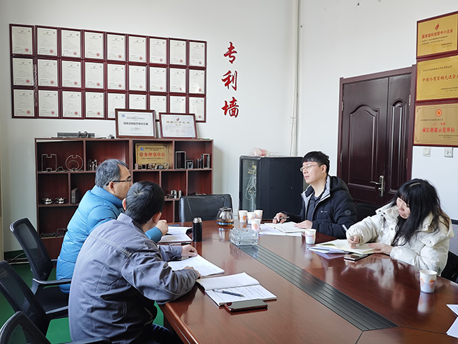 12月 河北鐵道大學(xué) 在人才培養(yǎng)、科學(xué)研究、科技創(chuàng)新、技術(shù)咨詢、人員培訓(xùn)等方面開展全面合作.jpg